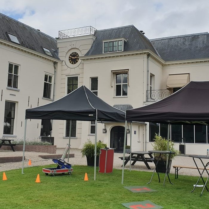 Laser kleiduif schieten kan ik bijna overal in Nederland voor u verzorgen. Beleving & Fun voor iedereen. activiteit waar iedereen aan mee kan doen.