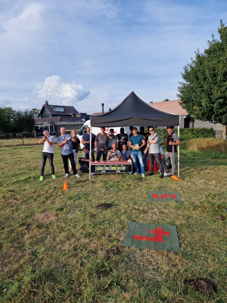 de prijs voor een workshop laser kleiduiven schieten. overal in Nedrrland kom ik naar u toe. om een leuke activiteit te verzorgen
