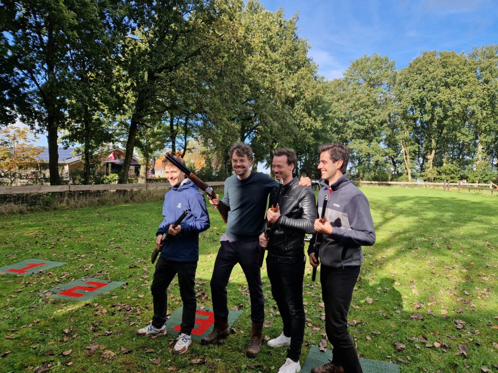 De winnaars van Laser-kleiduiven schieten