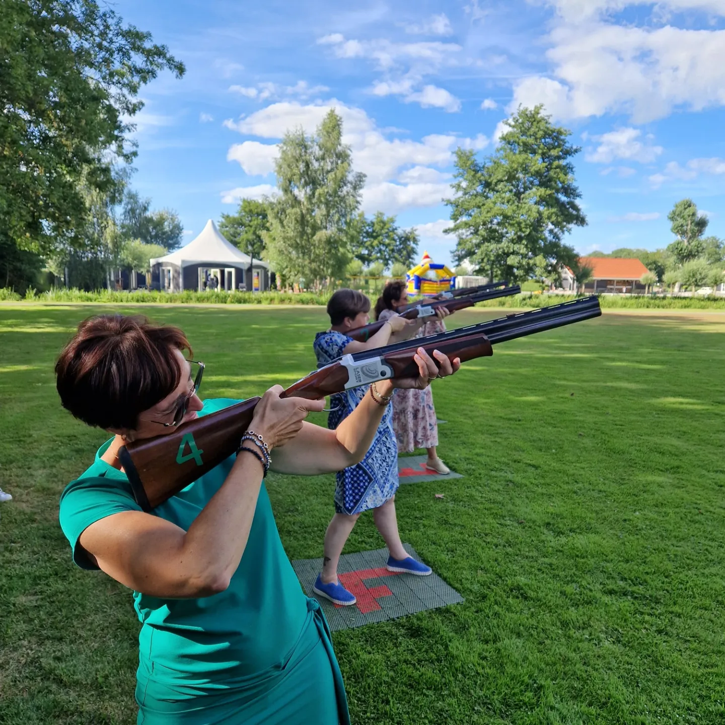 vragen over laser kleiduiven schieten? belt u mij